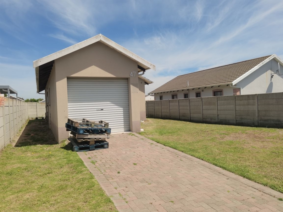 2 Bedroom Property for Sale in Parsonsvlei Eastern Cape